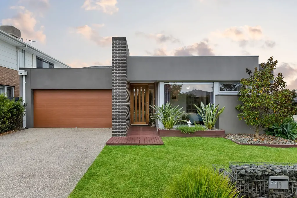 Armstrong Creek 4 Bedroom Luxury Living Defined in Warralily Coast