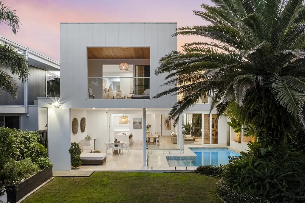 Casuarina 4房  ARCHITECTURAL BEACHFRONT LUXURY WITH RARE DIRECT BEACH ACCESS