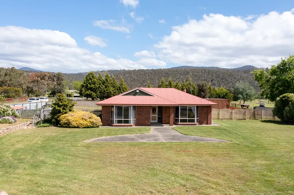 18 Oakdale Road, New Norfolk, TAS 7140