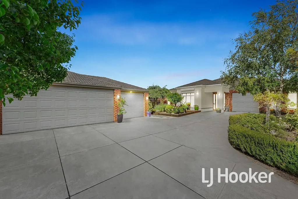 22 Balladonia Gum Circuit, Lyndhurst, VIC 3975