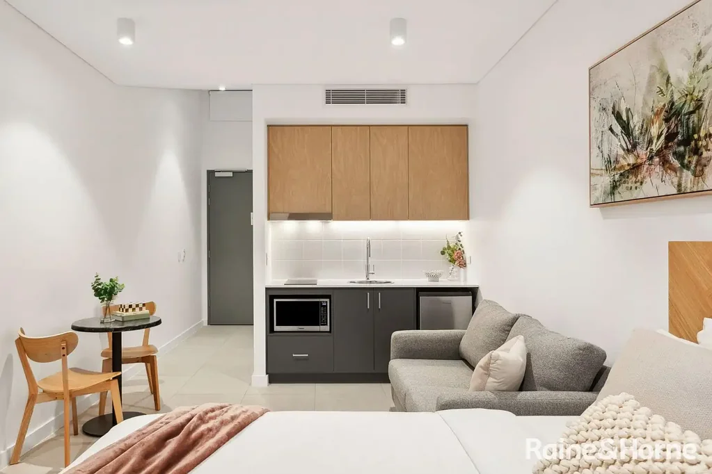 FURNISHED STUDIO APARTMENTS - RENT INCLUDES WATER,GAS,ELECTRICITY AND INTERNET!