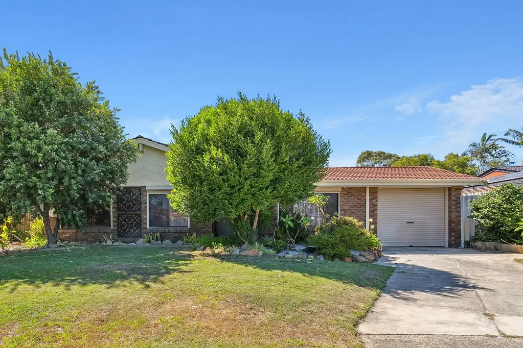 68 Burnett Ave, Leeming, WA 6149