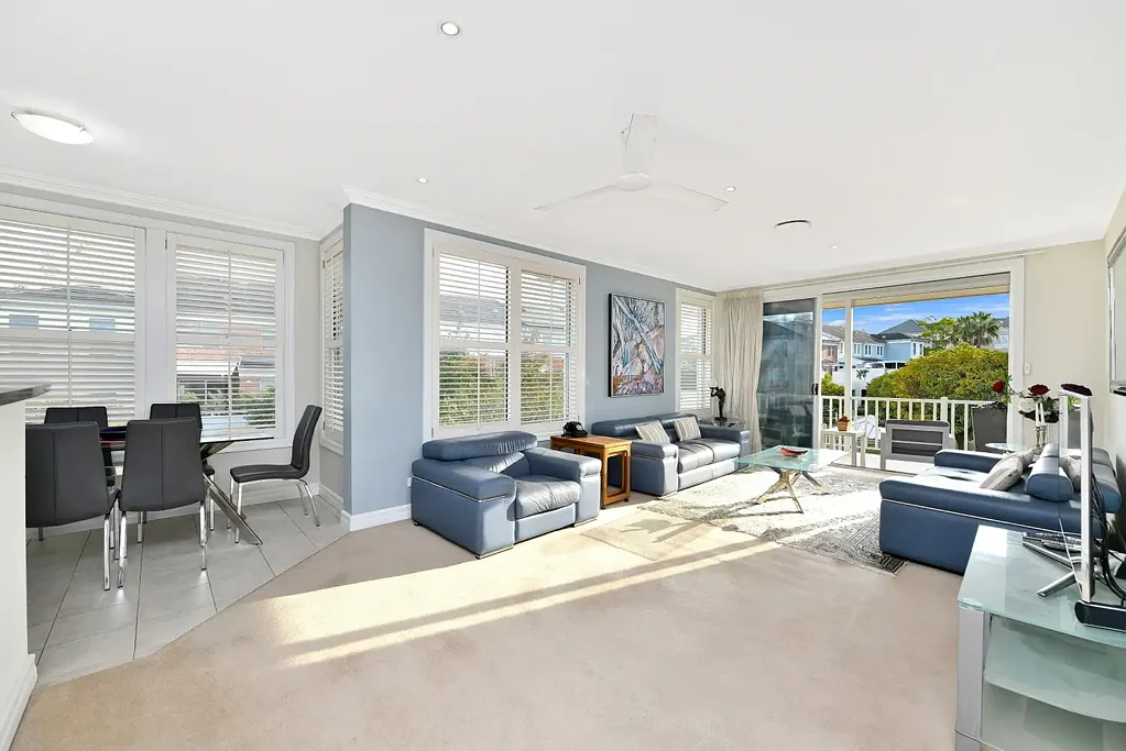 Spacious Three-Bedroom Apartment in Mimosa Building