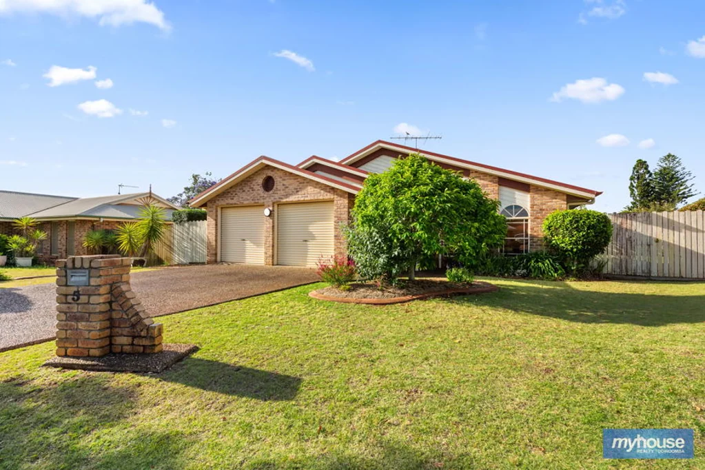 5 Gundry Court, Kearneys Spring, QLD 4350
