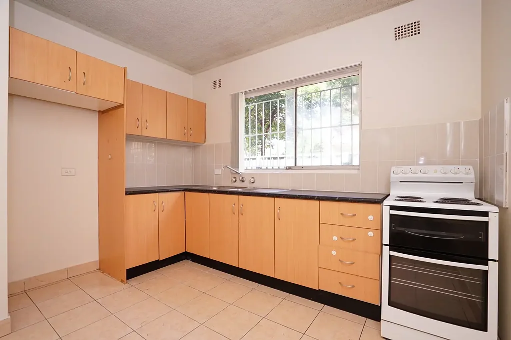 2 Bedroom Unit with Undercover Parking