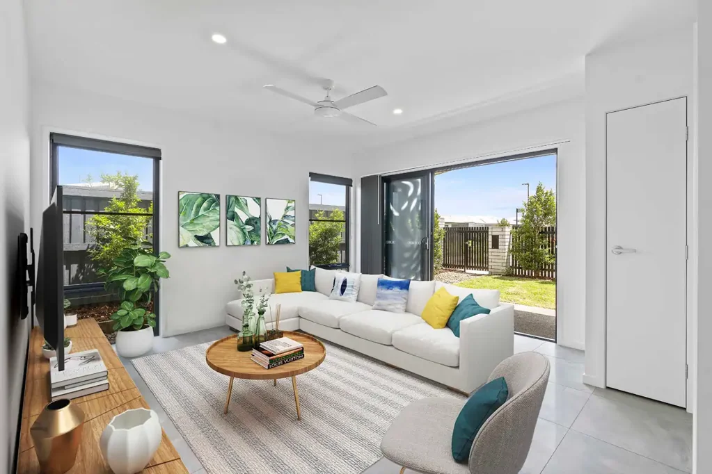 Modern and Low Mantaince Home!