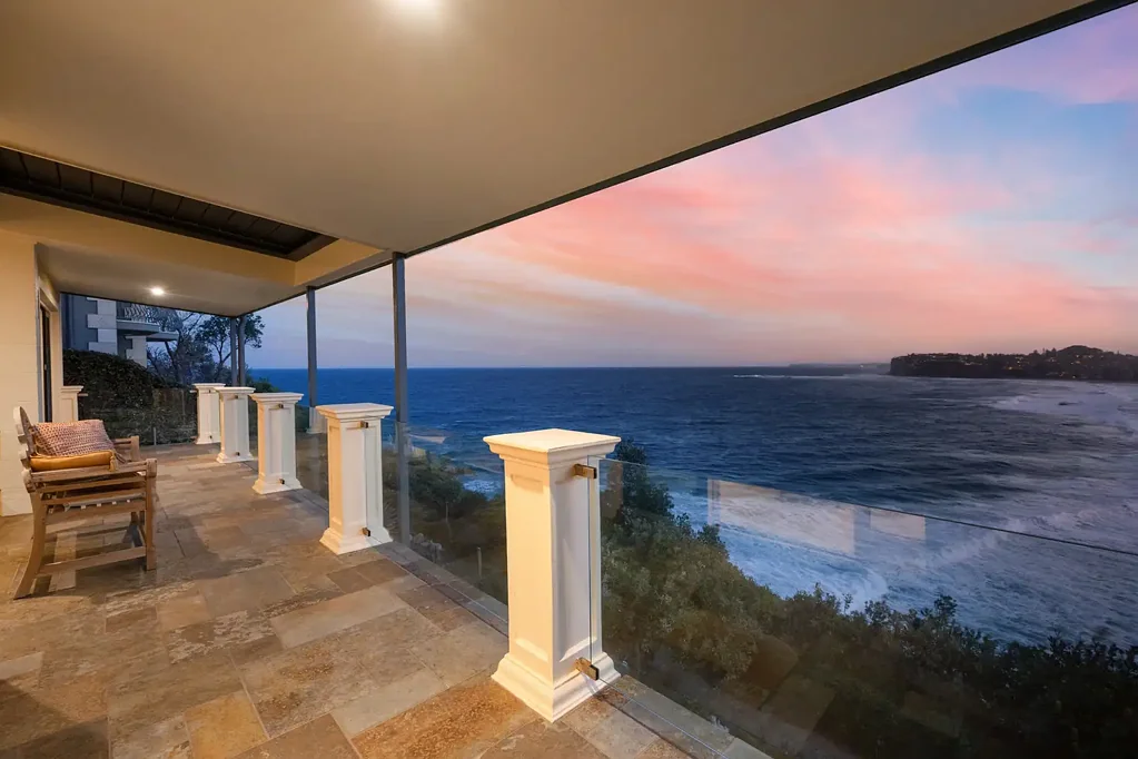 Bilgola Beach 4બેડરૂમ Oceanfront living where design steals the show