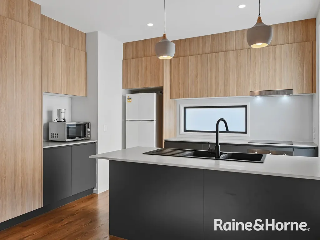 Geilston Bay 3房  Modern Living with City Views in Geilston Bay