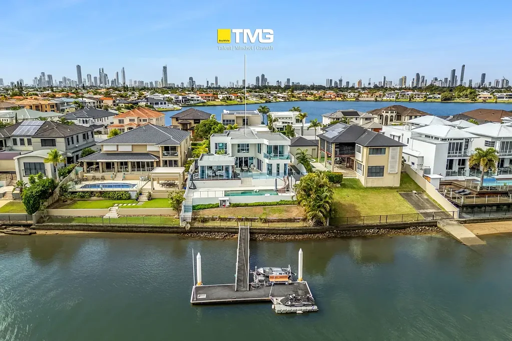 Benowa 6房  Luxury, Lifestyle & Main River Views | 972m2 Waterfront Residence