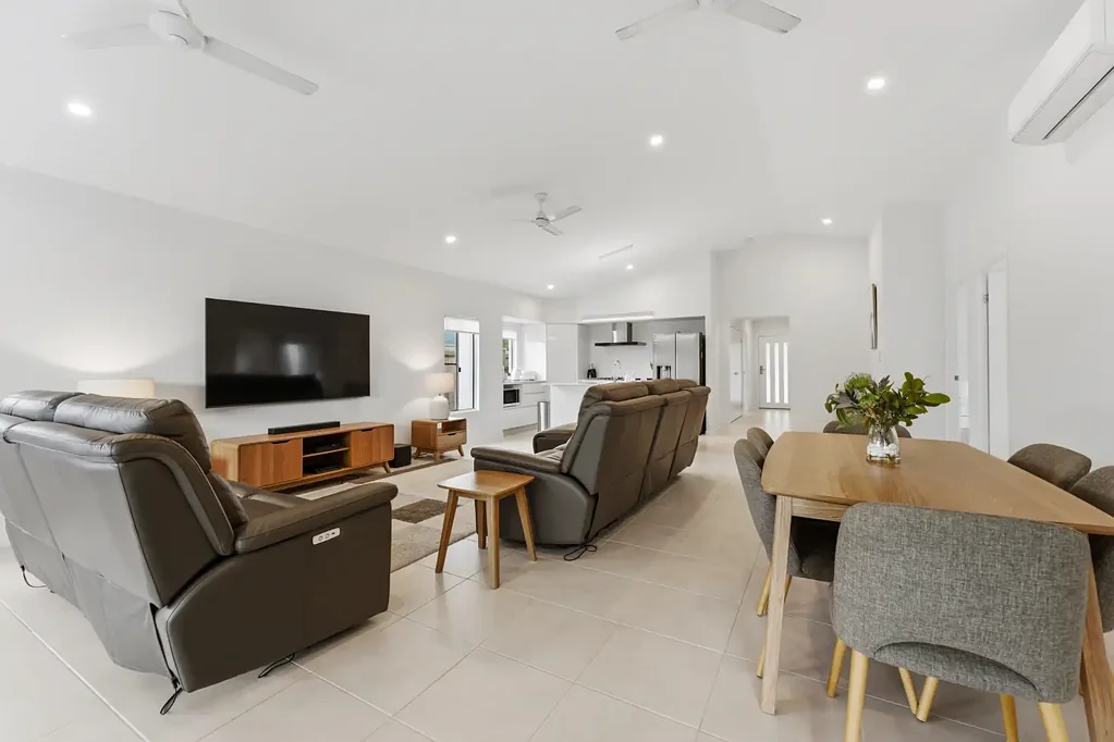 Smithfield 3Kwarto Stunning lifestyle home in the heart of Smithfield village