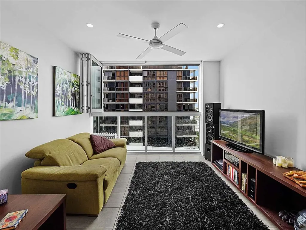 Stylish 1 bedroom apartment in Fortitude Valley