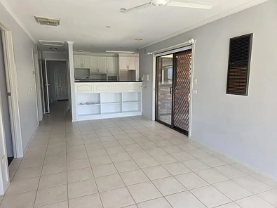 लिविंग रूम - 15 Percival Street, Shepparton, VIC 3630