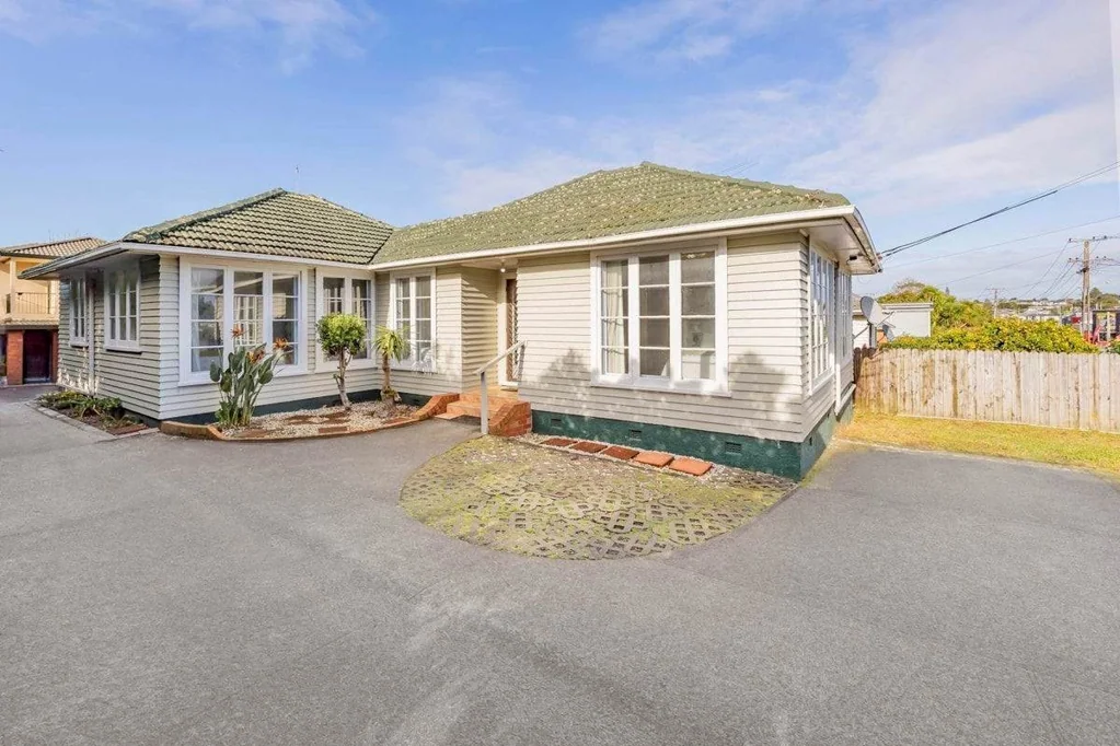 Your Next Home in Three Kings