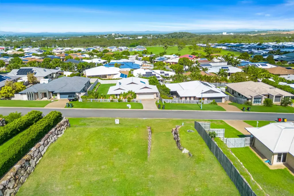 Norman Gardens  Prime Elevated Block – City Views!