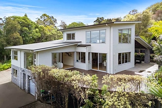 177a Upper Harbour Drive, Greenhithe, North Shore City