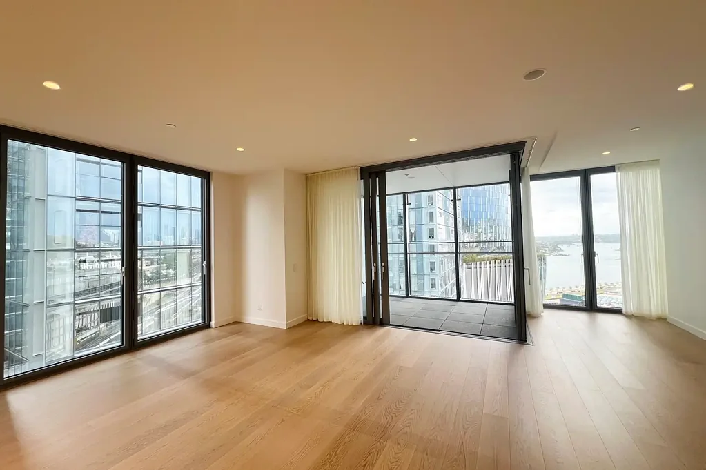 Luxury 2b2b in Barangaroo, optional car space