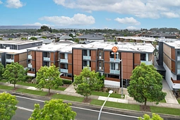 29/37 Bradley Street, Glenmore Park