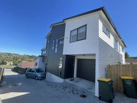 5 Bedroom in Massey