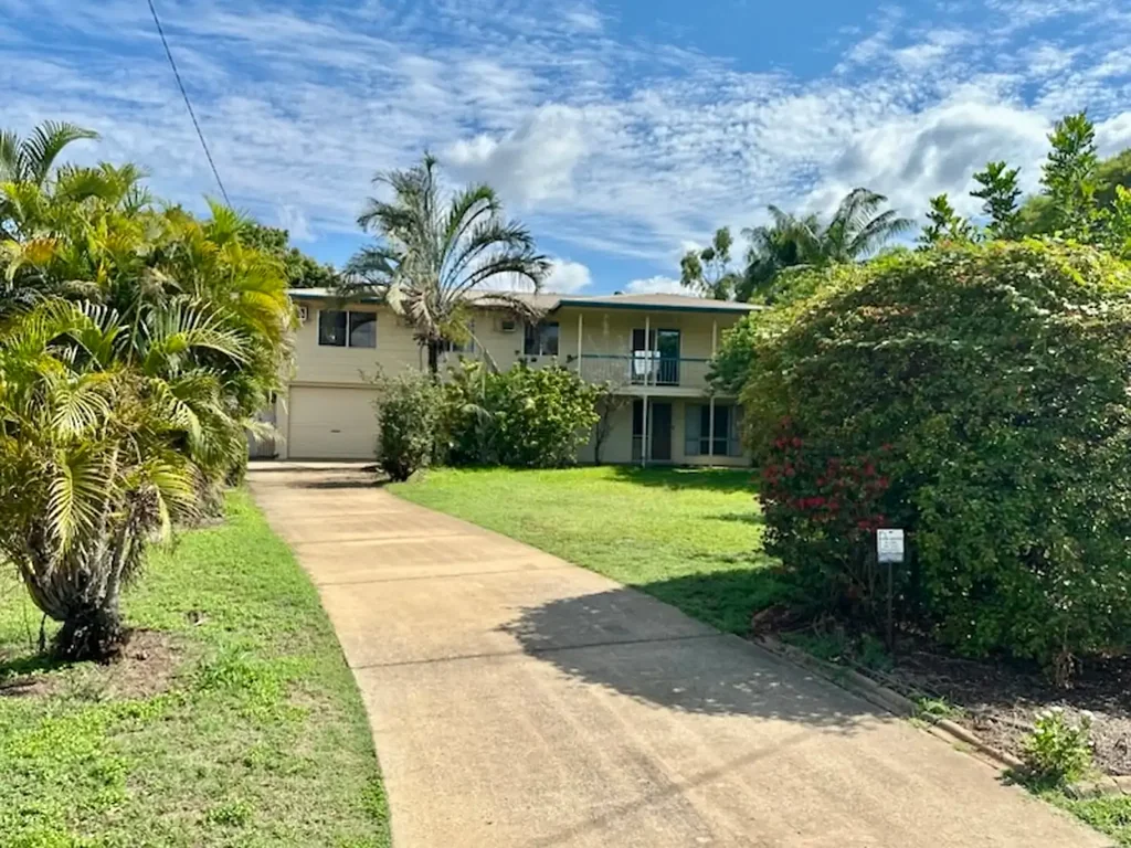 Moranbah 4침실 HUGE DOUBLE STORY HOME WITH LARGE POWERED SHED