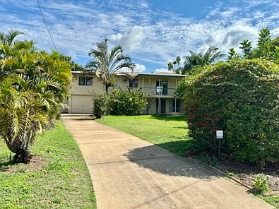 Moranbah 4chambre HUGE DOUBLE STORY HOME WITH LARGE POWERED SHED