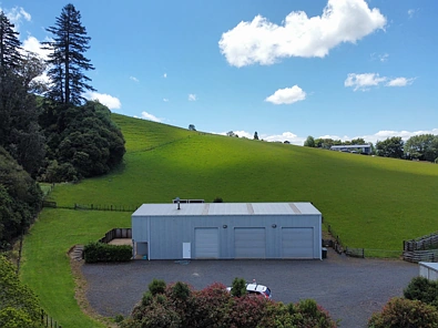 Pukekawa 3房  Lifestyle Property with Shed & Accommodation.