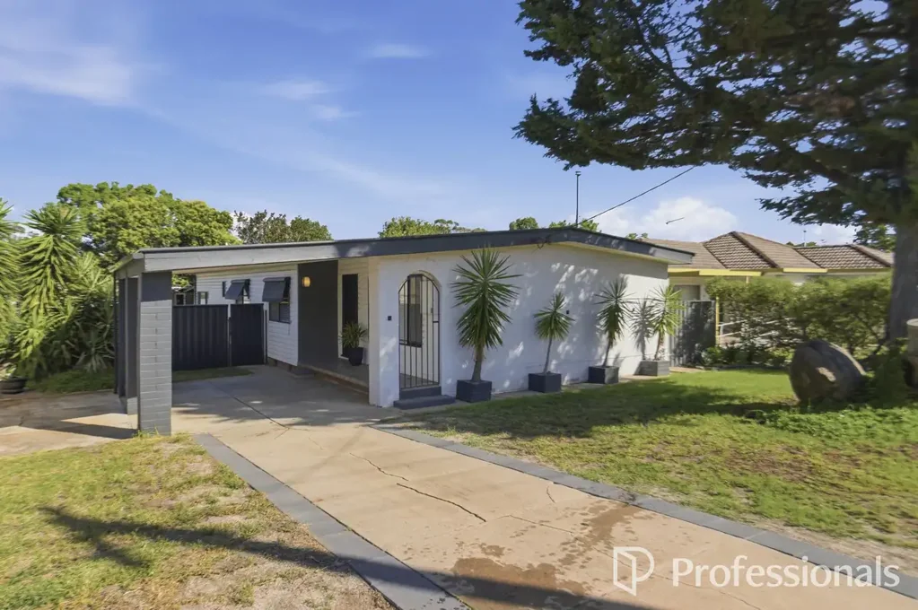 Turn-Key Perfection in a Leafy, Family-Friendly Setting