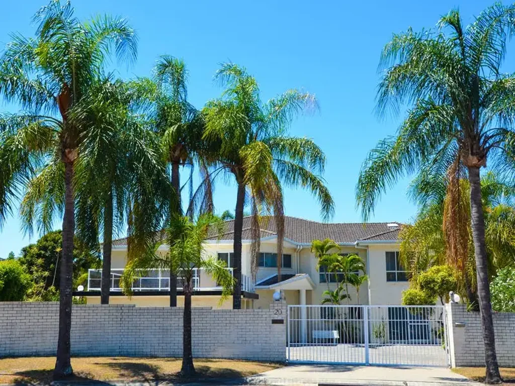 Mount Ommaney 9房 奢华大理石宅邸 静谧街景 顶级校网环绕 728m²砖结构 专属吧台冰箱 6.8米高玻璃幕墙 电动快充 三相电源 安全私密 9 rooms 5.5 ensuites 3 garages.