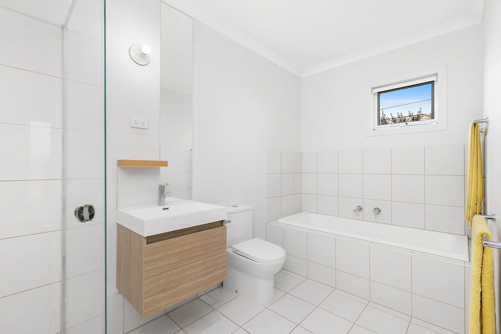 13 OXFORD ST, WHITTINGTON VIC 3219, 0 chambres, 0 salles de bain, Townhouse