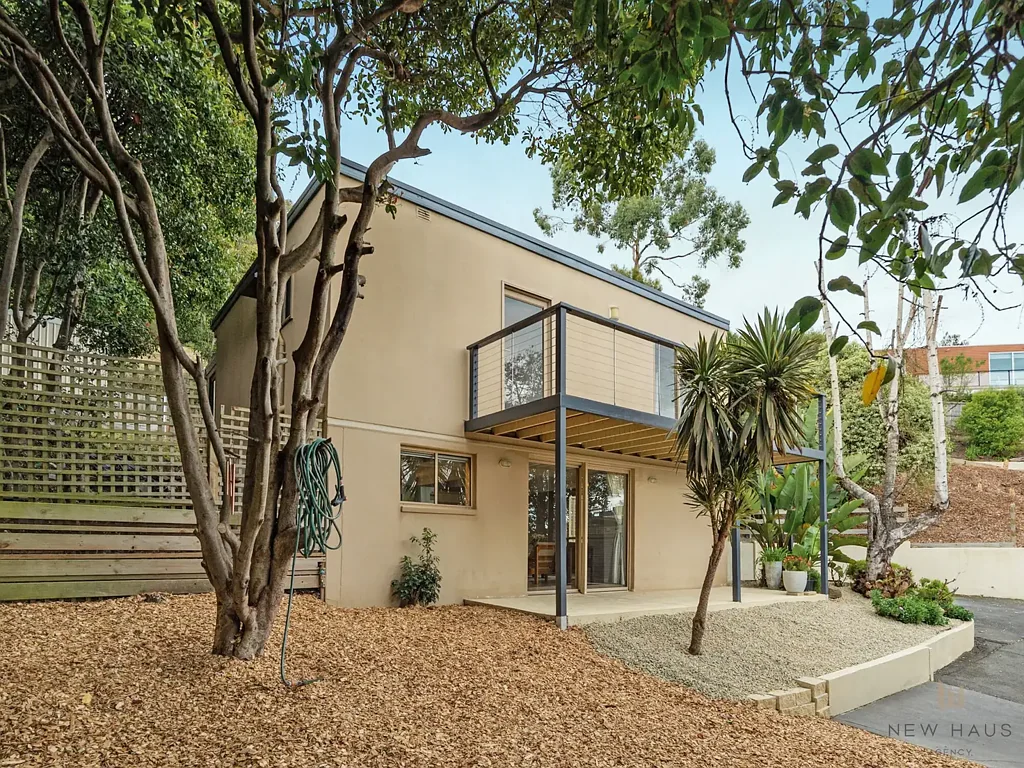 Taroona 2房  Private Townhouse with Water Views