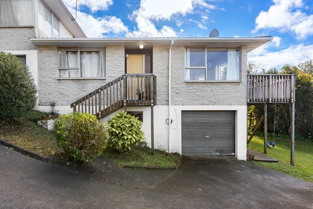 2/74 Chivalry Road, Glenfield, North Shore City, Auckland