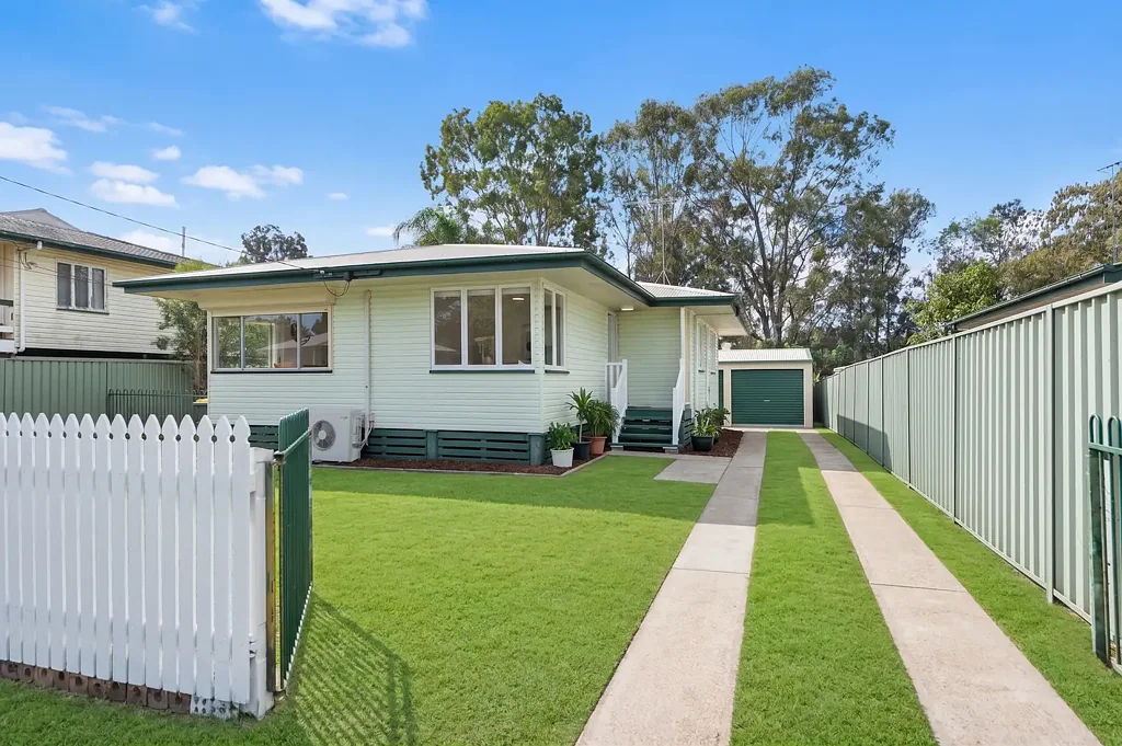 Bracken Ridge 3部屋 Hardwood Character, Exceptional Shed Space & Side Access on 554m²