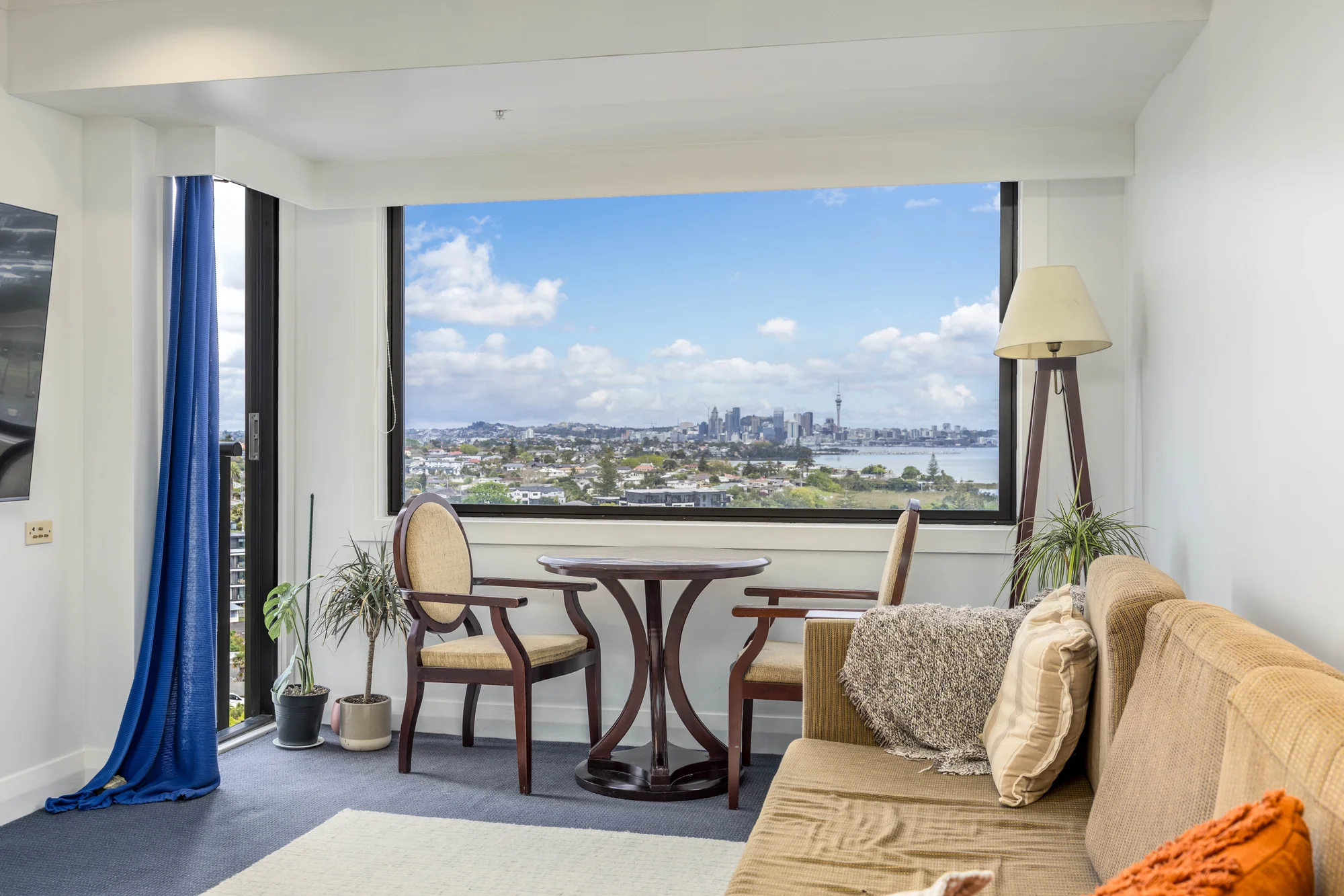 Takapuna 2Zimmer 1 + 1 = YOU (buy one or both)