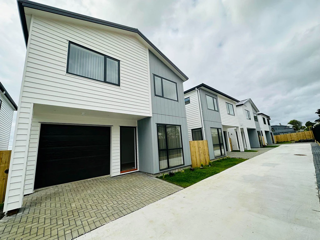 Newly build 4 Bedroom 2.5 Bathroom home