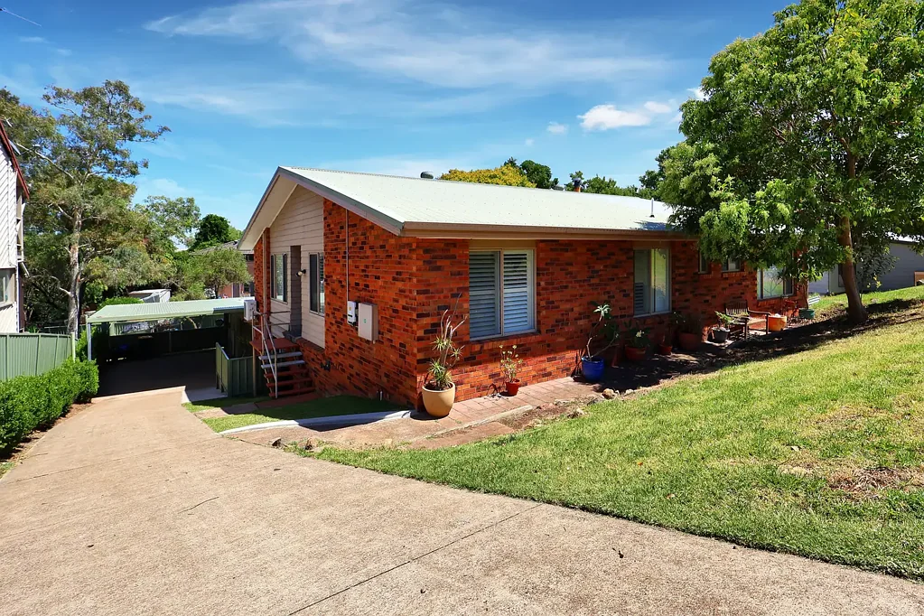 Muswellbrook 5침실 Versatile 4-5 Bed Brick Family Home
