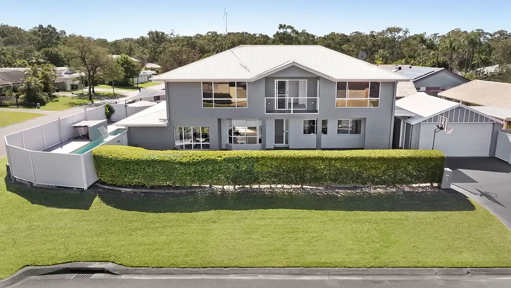 Currimundi 6 Bedroom A family friendly masterpiece of space and style