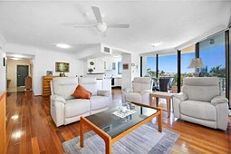 11/5 Admiralty Drive, Surfers Paradise