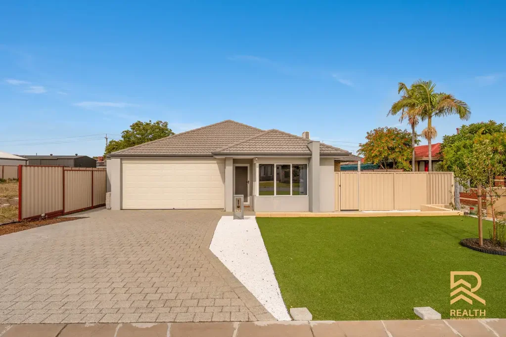 MODERN HOME FOR RENT!