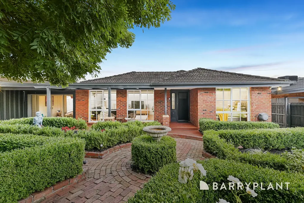 17 Lodge Crescent, Berwick, VIC 3806
