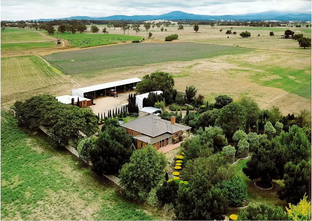 Boisdale Versatile 4 bedroom brick home on 43.29 ac of prime irrigation land with mountain views