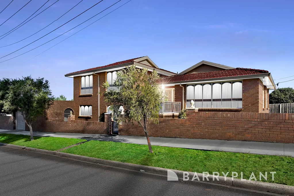 St Albans 3 Bedroom Solid Double Brick Family Home on a Generous Corner Block