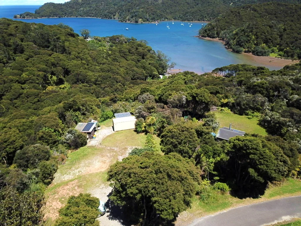 Great Barrier Island Perfect Island Hideaway in Whangaparapara Harbour