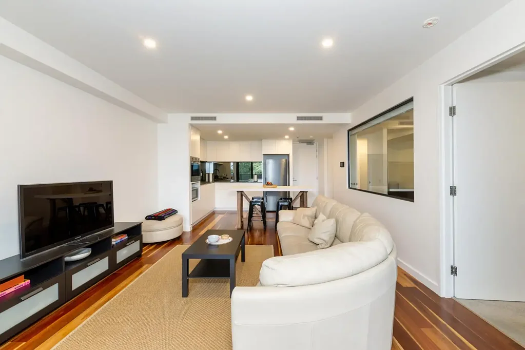 Modern Living In Prime Campbell Location