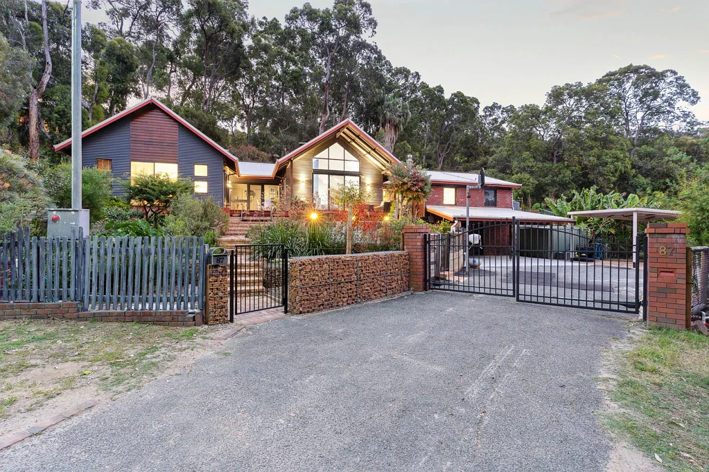 87 Spring Road, Kalamunda, WA 6076