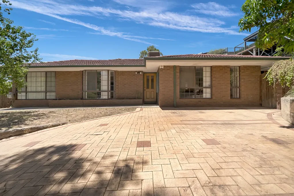 5 Petalite Place, Mount Richon, WA 6112