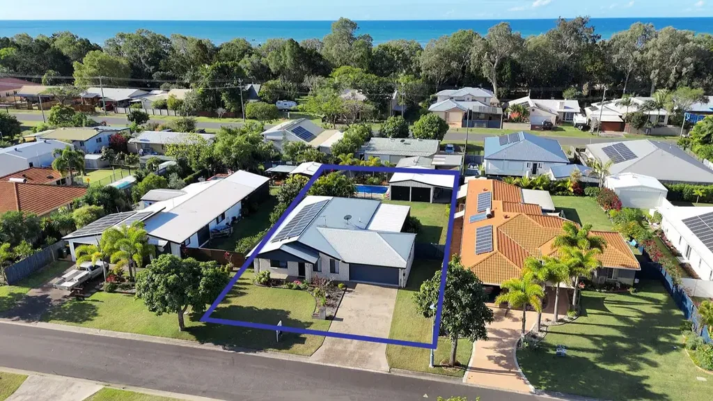 20 Seaway Parade, Toogoom, QLD 4655