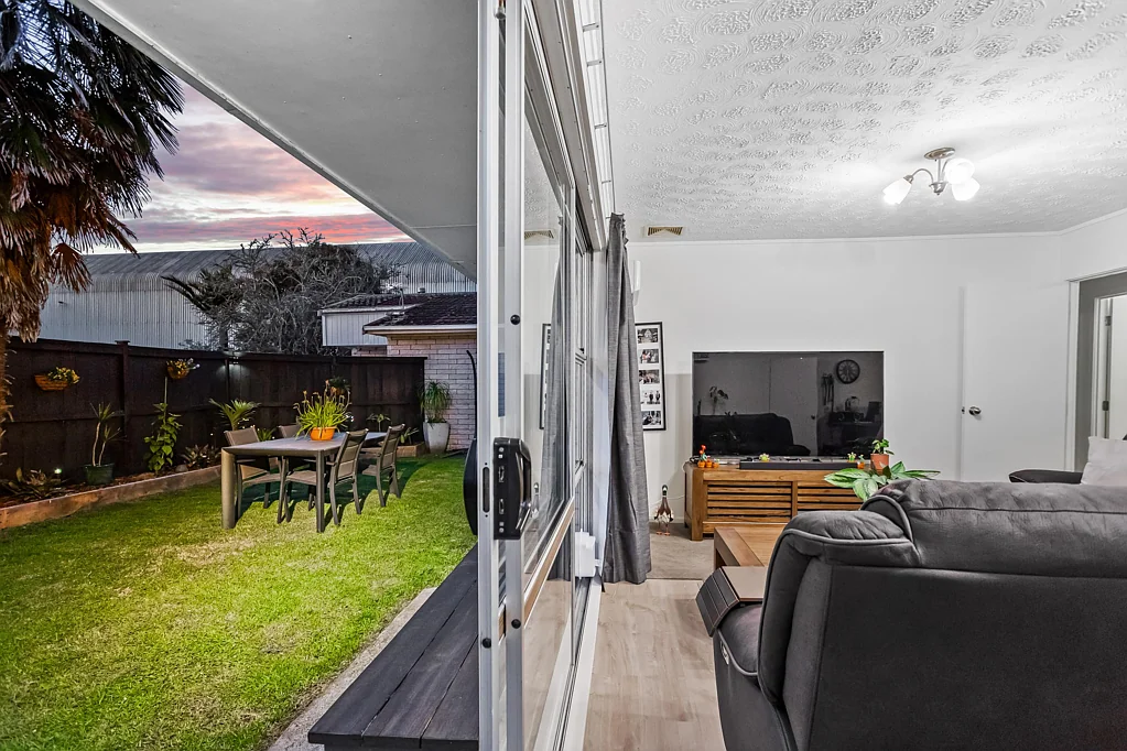 2/29 Garelja Road, Henderson, Waitakere City, Auckland