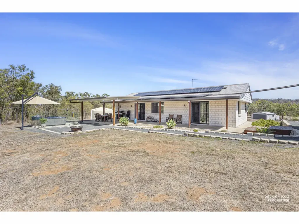 Nine Mile Creek 5कमरा 4 Bedroom Home, 1 Bedroom Shouse and a Shed on 40 Acres...