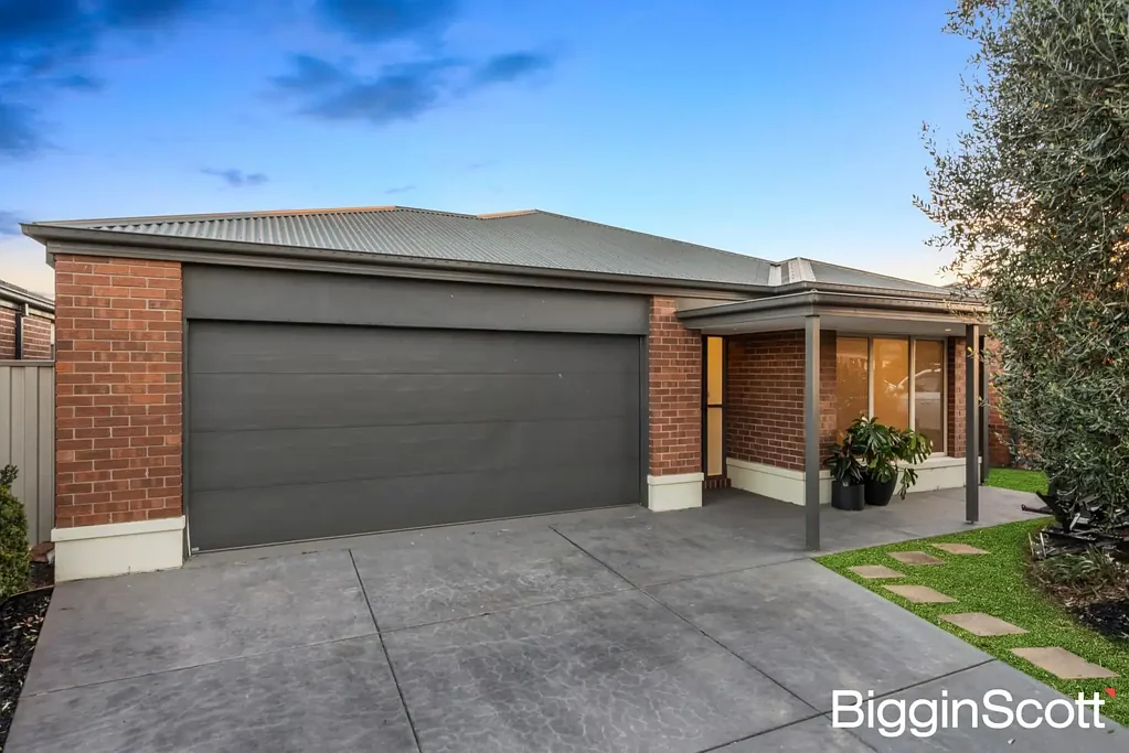 Pakenham 4 Bedroom Open twice this Saturday! A Modern Family Sanctuary in the Heart of Edenbrook Estate