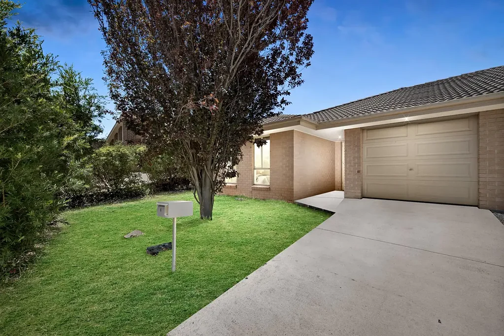 6 Dagmar Berne Street, Macgregor, ACT 2615