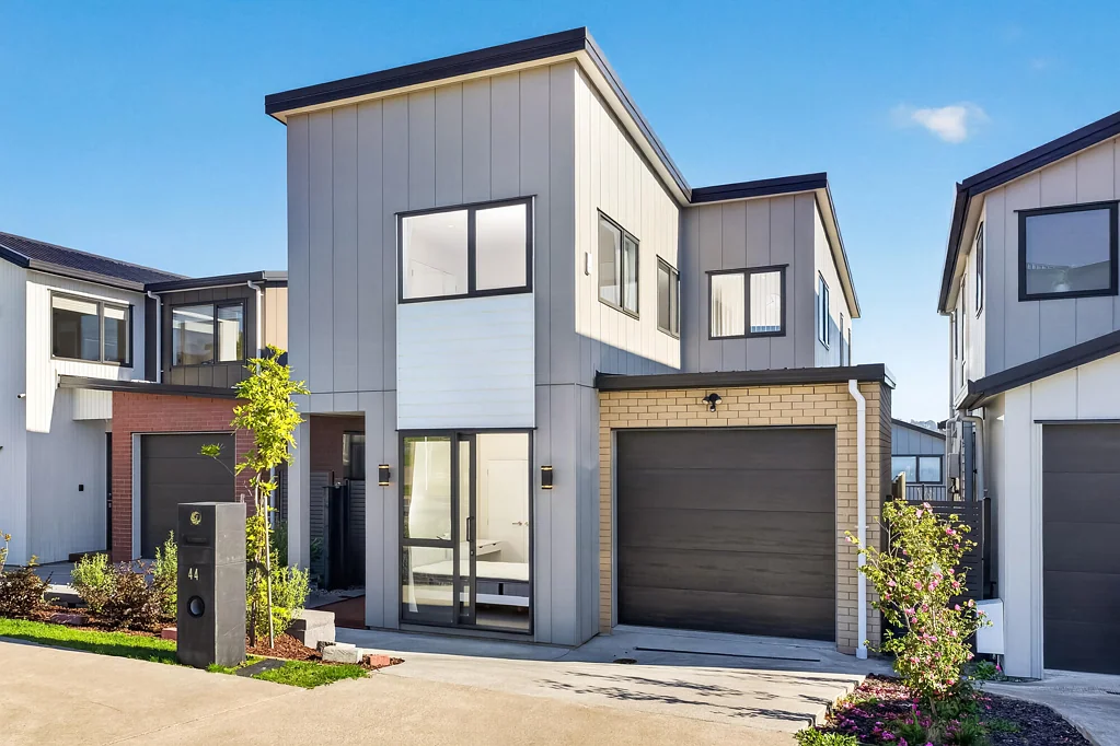 Silverdale 4غرفة نوم Contemporary Home with Versatile Spaces
